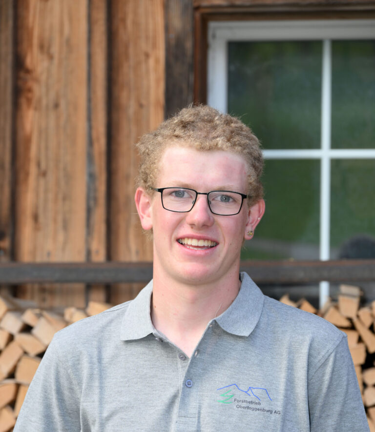 Forstwart-Lernender Manuel Arnet